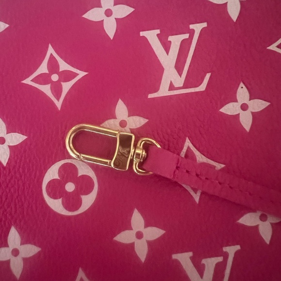 Louis Vuitton Spring In The City collection zippered pouch💖💖🖤🖤 - Picture 5 of 13
